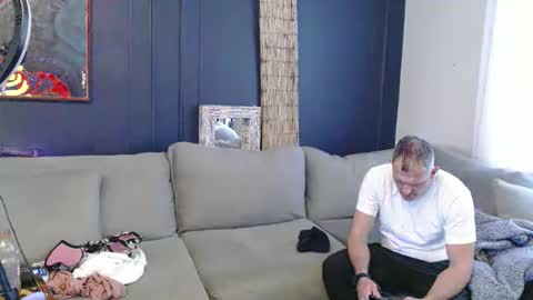 Snapshot of mirageofmia chatting on 10.28.25 Mia Mirage online show from 10.28.25