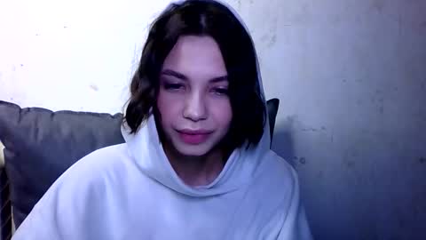 MiraLaPics online show from 03.29.26