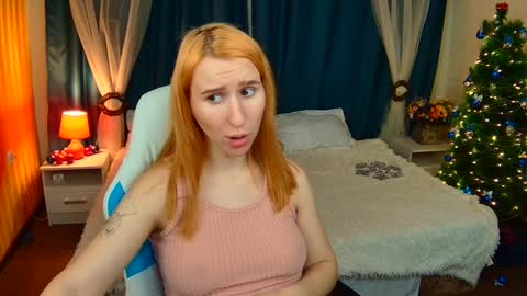 Snapshot of miralush chatting on 01.12.25 Mira online show from 01.12.25