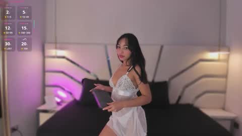 Snapshot of miranda_becerra chatting on 10.07.25 Miranda  online show from 10.07.25