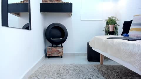 Snapshot of miranda_doll_ chatting on 01.16.25 online show from 01.16.25