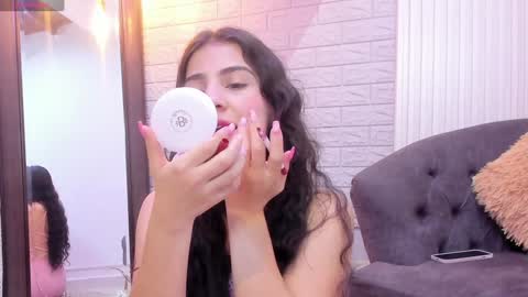 Snapshot of miranda_doll_ chatting on 01.20.25 online show from 01.20.25