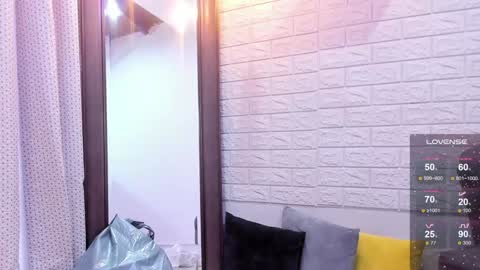 Snapshot of miranda_doll_ chatting on 01.20.25 online show from 01.20.25