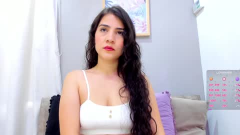 Snapshot of miranda_doll_ chatting on 02.05.25 online show from 02.05.25