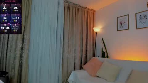 Snapshot of mirandasachs chatting on 09.24.25 Miranda online show from 09.24.25