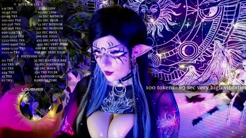 Snapshot of mirareed chatting on 12.01.24 mirareed online show from 12.01.24