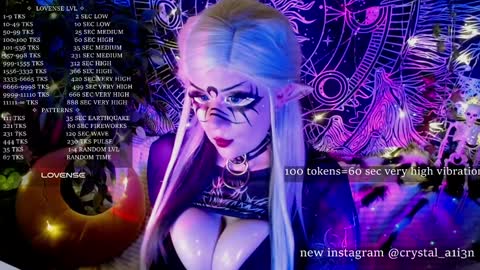 Snapshot of mirareed chatting on 12.13.24 mirareed online show from 12.13.24