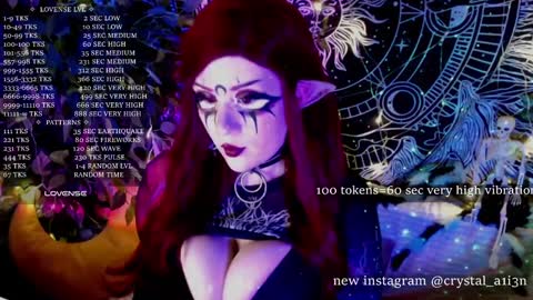 Snapshot of mirareed chatting on 12.20.24 mirareed online show from 12.20.24