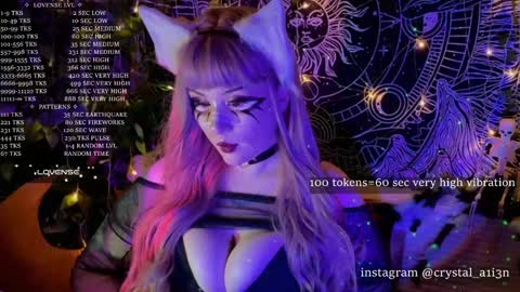 Snapshot of mirareed chatting on 01.19.25 mirareed online show from 01.19.25