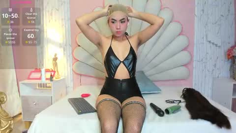 Snapshot of mirarossi chatting on 07.15.26 MiraRossi online show from 07.15.26