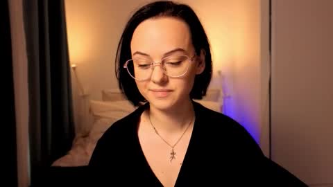 MiraSkyy online show from 10.19.25