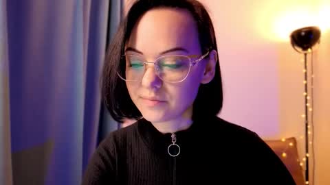 MiraSkyy online show from 11.20.25