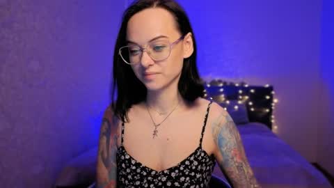 MiraSkyy online show from 04.04.26