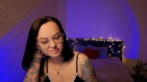 Snapshot of miraskyy chatting on 05.06.26 MiraSkyy online show from 05.06.26
