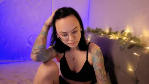 Snapshot of miraskyy chatting on 05.27.26 MiraSkyy online show from 05.27.26