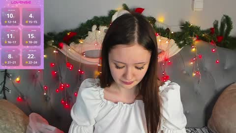 Miriam WhiteF online show from 01.12.25