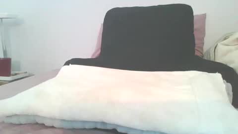 Snapshot of mirnibsur chatting on 10.12.25 mirnibsur online show from 10.12.25