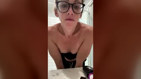 mischiefmamaxs online show from 07.27.26