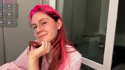 Molly online show from 09.28.25