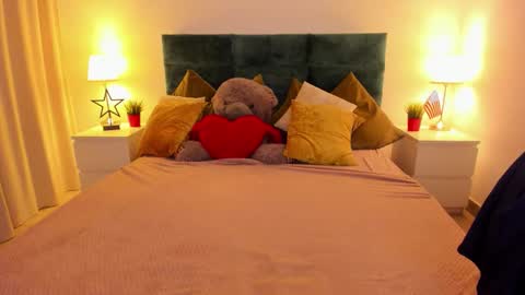 mishapallmer online show from 10.10.25