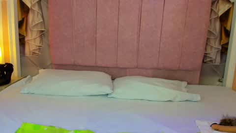 Snapshot of mishell_lovely chatting on 02.12.26 Mishell online show from 02.12.26