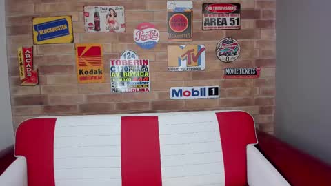 Snapshot of miss__lunna chatting on 02.15.25 Lunna online show from 02.15.25