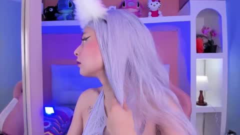 Snapshot of miss__lunna chatting on 09.29.25 Lunna online show from 09.29.25