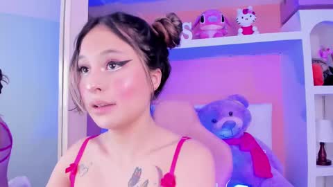 Snapshot of miss__lunna chatting on 09.30.25 Lunna online show from 09.30.25