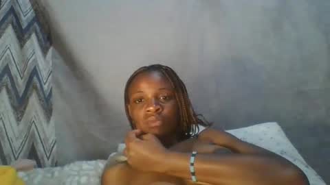 miss_belllo online show from 02.26.25