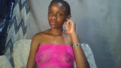 miss_belllo online show from 03.10.25