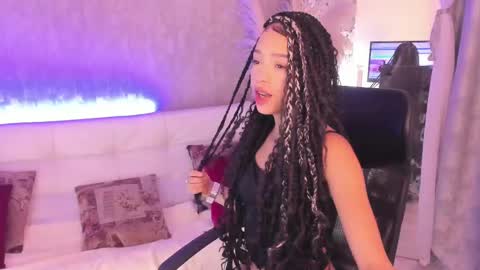 Camila online show from 10.04.25