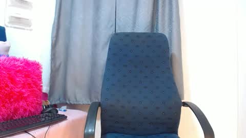 miss_cuteface online show from 10.18.25