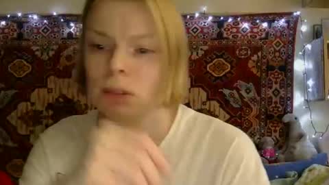 Snapshot of miss_elistia_ chatting on 09.18.25 Elis online show from 09.18.25