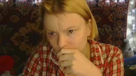 Snapshot of miss_elistia_ chatting on 10.10.25 Elis online show from 10.10.25