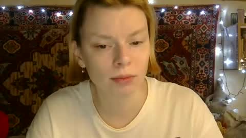 Snapshot of miss_elistia_ chatting on 06.18.26 Elis online show from 06.18.26