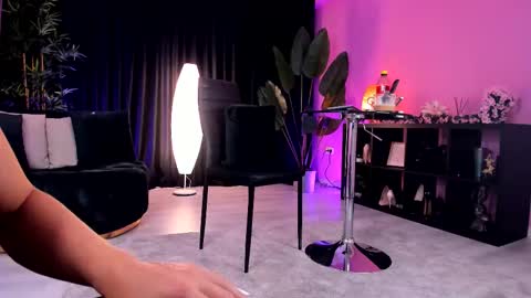 Snapshot of miss_ema_divine chatting on 09.27.25 Miss Ema Devine online show from 09.27.25