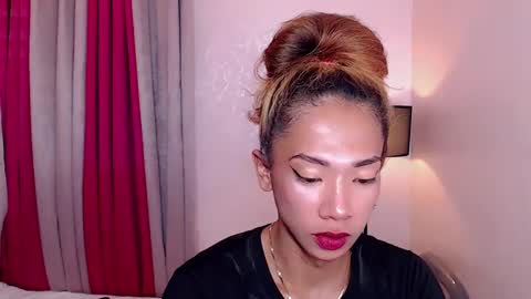 Snapshot of miss_ephrail chatting on 12.07.24 miss_ephrail online show from 12.07.24