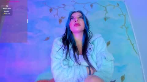 miss_evans_ online show from 10.12.25