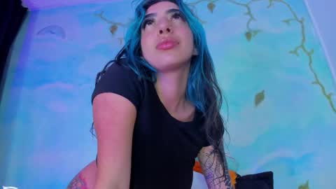 miss_evans_ online show from 10.23.25