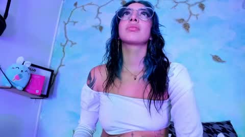 miss_evans_ online show from 04.23.26