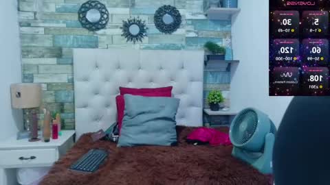 miss_evans_ online show from 05.16.26