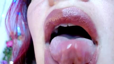 Miss Evoleth online show from 02.17.25