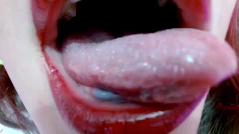 Miss Evoleth online show from 03.08.25