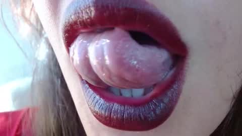 Miss Evoleth online show from 10.16.25