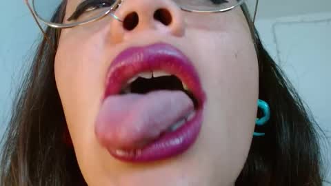 Miss Evoleth online show from 11.14.25