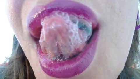 Miss Evoleth online show from 04.15.26