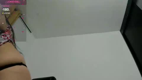 Snapshot of miss_eylens chatting on 02.19.25 miss_eylens online show from 02.19.25