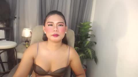 miss_fhakarat online show from 10.10.25