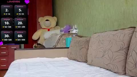 Snapshot of miss_flexi_sun chatting on 10.16.25 ................................ online show from 10.16.25