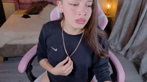 Snapshot of miss_foxxy_ chatting on 09.25.25 miss_foxxy_ online show from 09.25.25